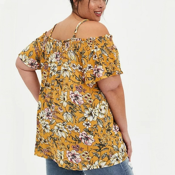 Torrid Cold Shoulder Top Floral Yellow Gauze Woven Smocked Plus 3X 22/24 NWT - Picture 3 of 14
